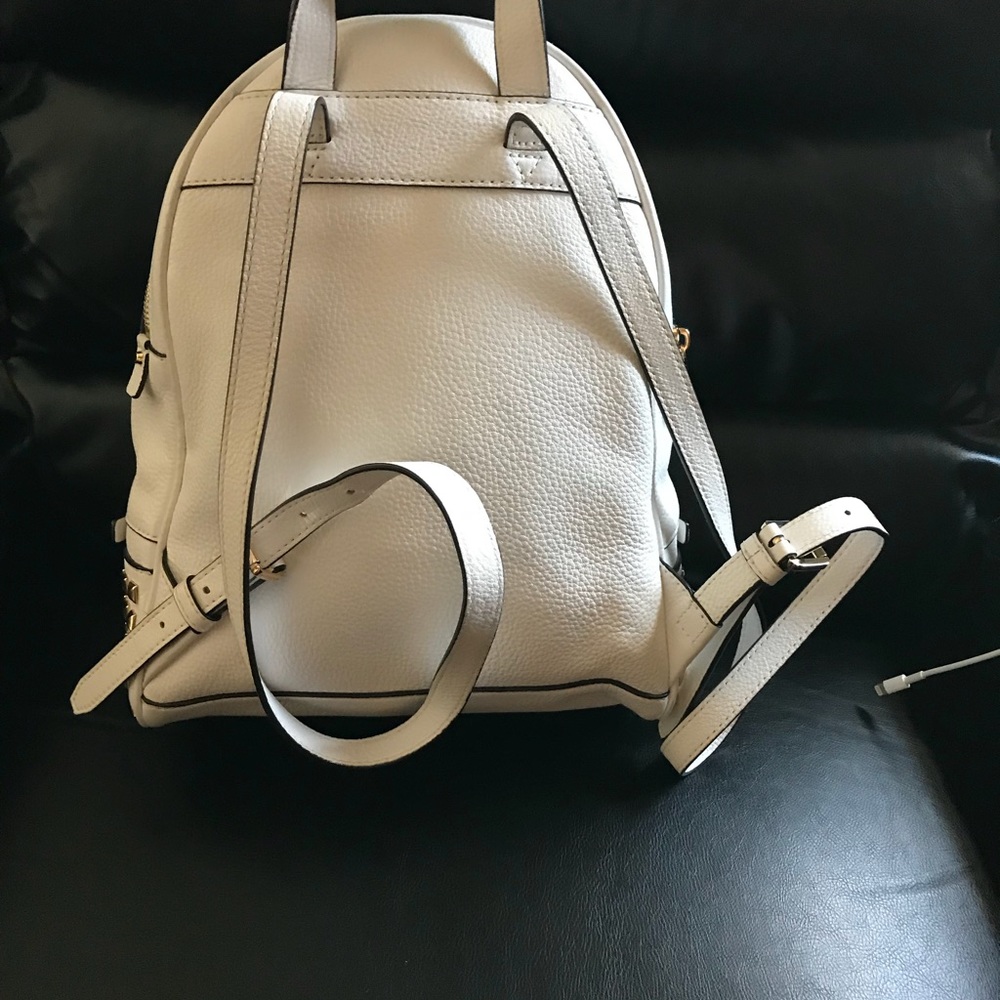 (Sold) Michael Kors White medium rhea - Picture 8 of 8
